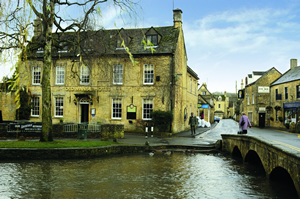 The Grand Union Canal drops 146 feet through Hatton.